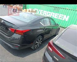 نيسان ألتيما